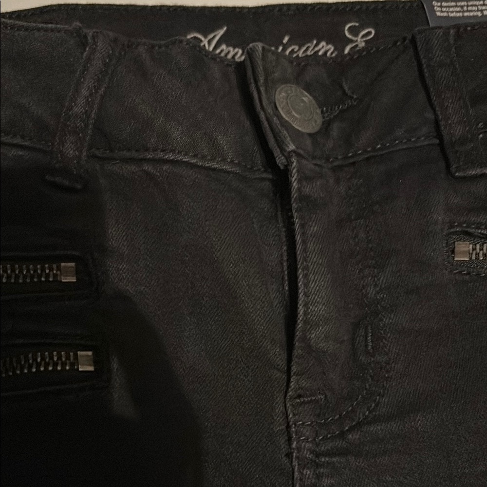 American Eagle Outfitters Black Jean Shorts with zipper detail - Picture 4 of 11
